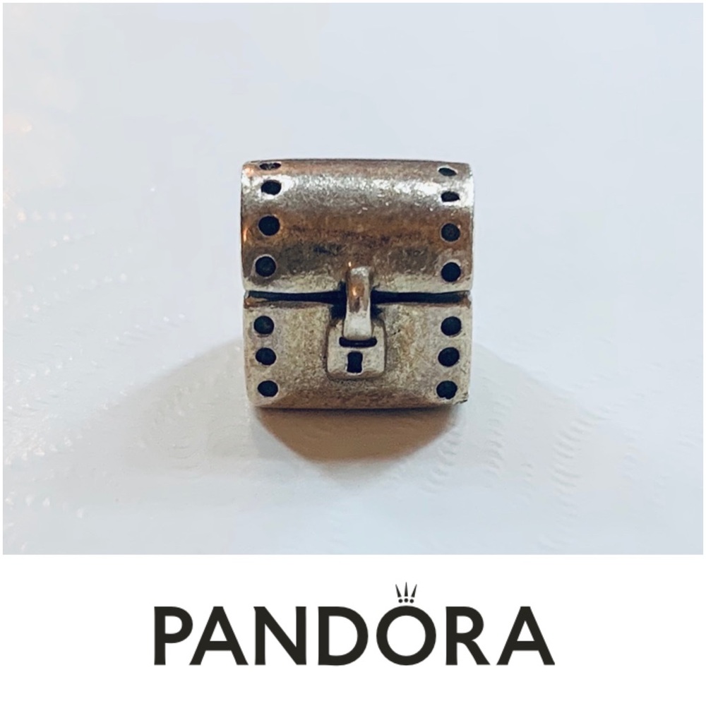 PANDORA Treasure Chest Charm